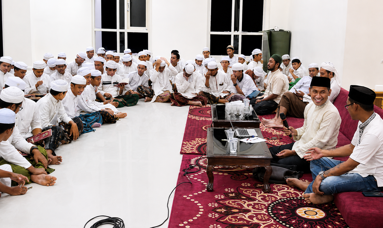Sosialisasi dan edukasi kesehatan pencegahan penyakit kulit skabies berbasis media video animasi untuk para santri mukim. (Dokumentasi 4)