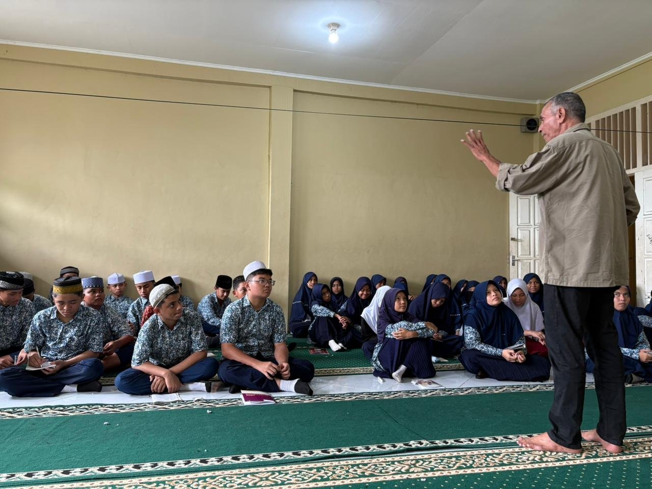 Sosialisasi cegah adiksi gadget, kembangkan potensi diri dan raih prestasi